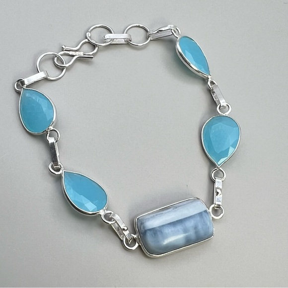 New Blue Owyhee Opal w Chalcedony Stone Sterling Silver Overlay Toggle Bracelet - Picture 7 of 7